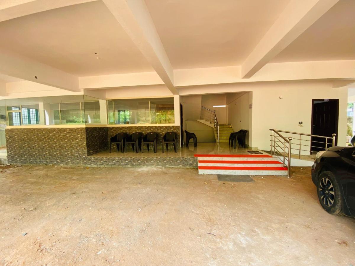 Erumely Central Homes Mundakāyam Exterior foto